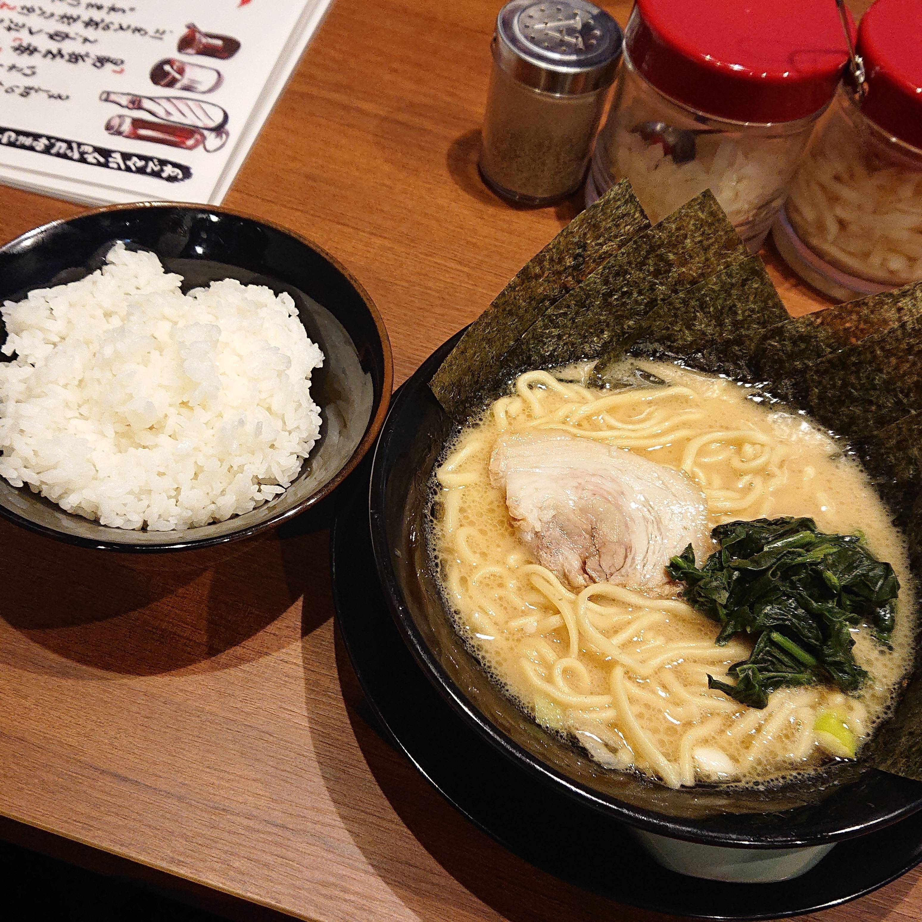 横浜家系ラーメン 鶴乃家 倉敷宮前店 毎日がラーメン
